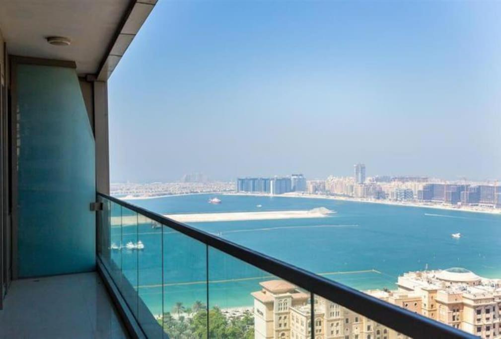 1 Bed With Sea View, Pool, Gym & Free Parking In Marina شقة دبي